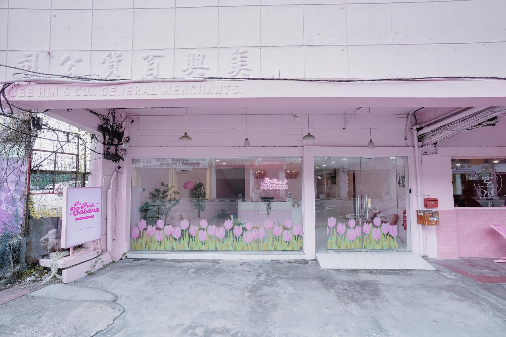 Pink Cabana Hotel George Town Exterior photo