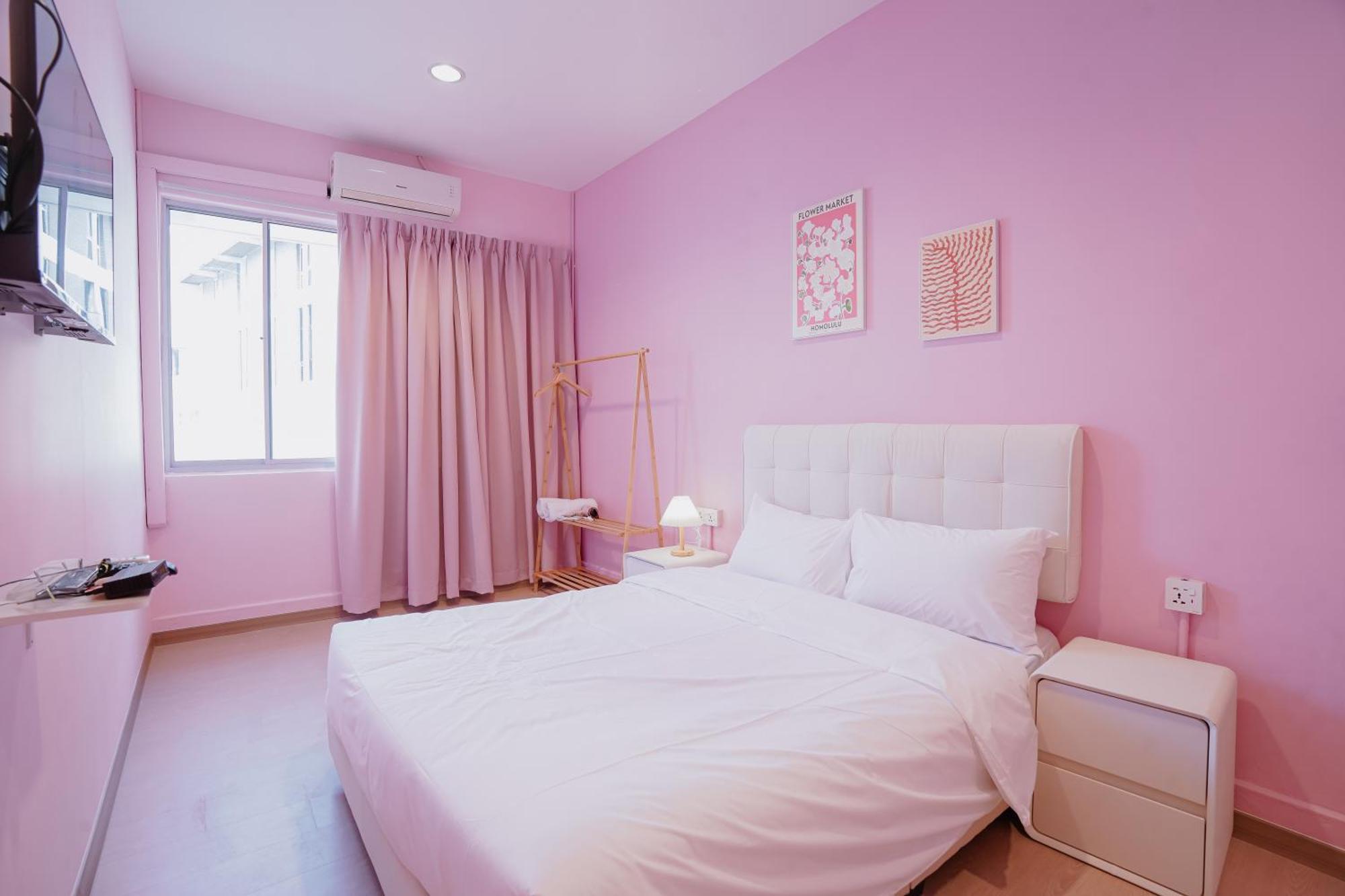 Pink Cabana Hotel George Town Exterior photo
