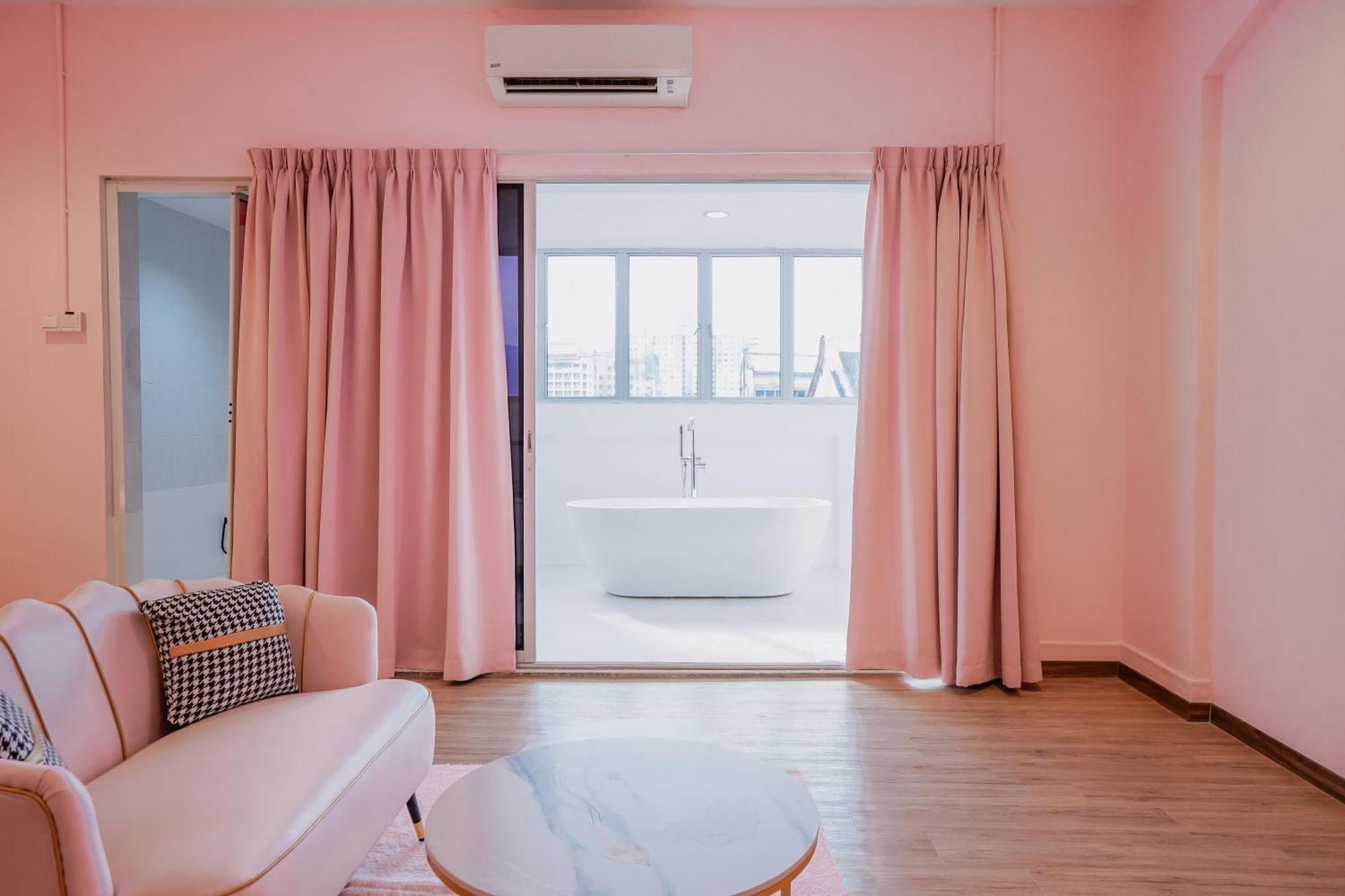 Pink Cabana Hotel George Town Exterior photo